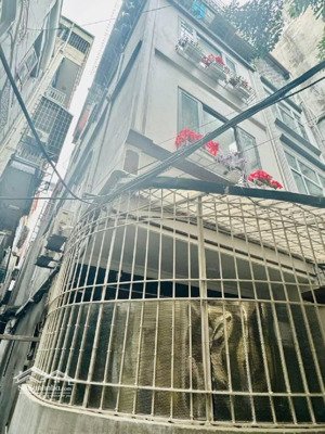 bán nhà nguyễn trãi, gần royal city, lô góc, 6 ngủ, 50m2, 5t, 8,8 tỷ