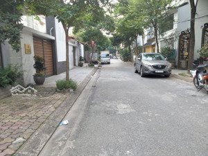 hàng hiếm phân lô phúc lợi vỉa hè rộng thang máy kinh doanh đỉnh diện tích: 74m x 5 tầng