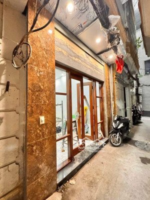 bán nhà ngõ 89 lạc long quân - cầu giấy - 30m2 x 5 tầng - nhà đẹp ở ngay - chỉ 7,2 tỷ có bớt