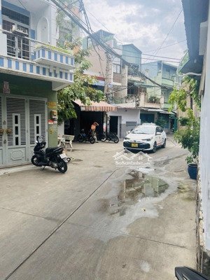 chủ cần tiền bán gấp , nhà to giá quá hời lun