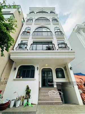 bán nhà mặt tiền ngay khu vista đường đoàn hữu trưng (dt:10x25m) ctxd: hầm 6 tầng - giá 42 tỷ