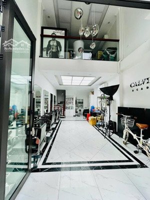 nhà đẹp ngõ nông ô tô đỗ cửa trung tâm giang biên dt 42m 5 tầng 15m ra mặt phố 7,6 tỷ