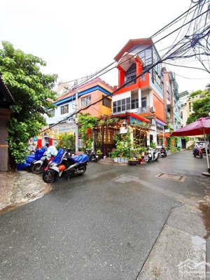 bán nhà đẹp 3 tầng bàu cát - dt 4.5m x 18m - khu vip. ngay góc trương công định - bàu cát tân bình