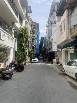 bán nhà ngõ 121 chùa láng 52m* 4 tầng* mt 4.5m giá 15,4 tỷ ô tô vỉa hè minh doanh