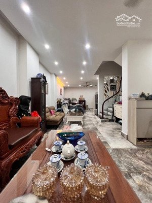 bán gấp! nhà phân lô trần duy hưng, gần phố, ôtô vào nhà, ngõ thông, full nội thất, kd đỉnh 70m2*5t