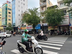 bán gấp - gái tốt - nhà 7 tầng 2 mt lê văn duyệt - chỉ 24,5 tỷ