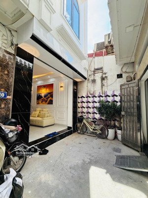 bán nhà phố chợ hàng ngõ 1 ngoặt