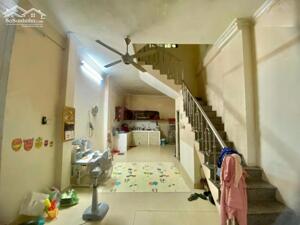 Cho thuê nhà ngõ 184 Hoa Bằng, Yên Hòa, Cầu Giấy 35m x 3T, 3PN2VS giá 11 triệu