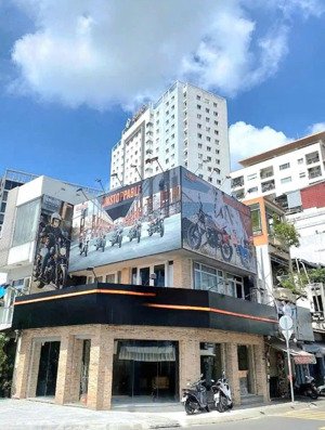 chính chủ cho thuê nhà góc 2 mặt tiền 394 võ văn kiệt, quận 1 - trệt lầu, vỉa hè rộng, dt 7x10m