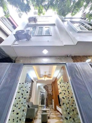bán nhà phố trương định 40m² 5 tầng mt 4,8m giá 6,3 tỷ sổ đỏ chính chủ
