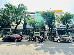 bán nhà mt phổ quang p.2 tân bình dt 8.3x20m, nở hậu 10.5m, 3 tầng, giá 30 tỷ