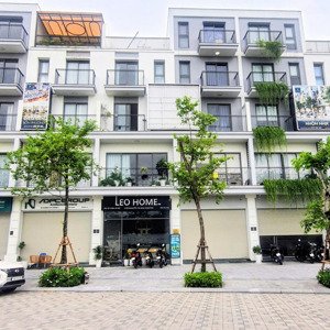 giá siêu rẻ. 29 tỷ - nhà mặt phố đi bộ, vị trí trung tâm dự án, sát chân chung cư. dt 75m2*5 tầng