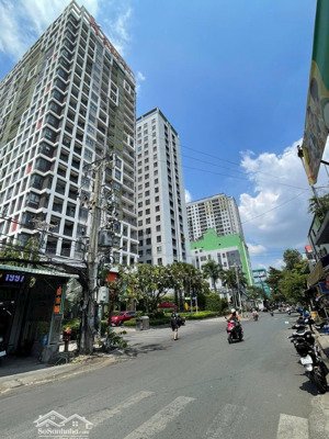 chính chủ cần bán.đất vàng kế bên gametro suối tiên và làng đại hoc quôc gia tphcm .xa lộ hà nội