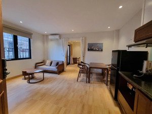 chính chủ cho thuê căn hộ đẹp hiện đại phố ngọc lâm 52m2 full đồ giá 9 triệu: liên hệ 