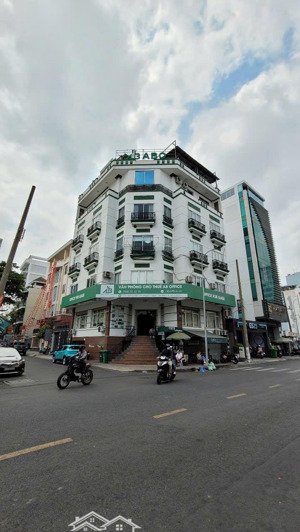 bán nhà góc 2 mặt tiền tôn thất tùng - dt: 8 x 20m - 5 tầng - hđt: 200 triệu/tháng - giá bán: 58 tỷ