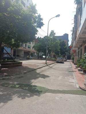 bán nhà riêng khu la khê lô góc 50m nhà 5 tâng. oto tránh đỗ, vào nhà. giá nhỉnh 12 tỷ