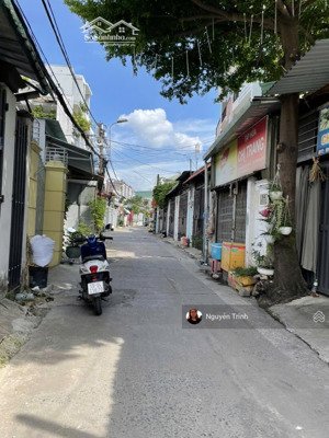 đất tặng dãy trọ hxh phước long a-quận 9- cách ga metro 500m,ngang 10m ,đang thu nhập 17tr/tháng