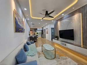 chính chủ kẹt tiền, bán gấp green field 68m2, 2pn 2wc, giá 2ty240