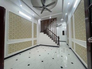 nhà đẹp thuỵ khuê, ngõ thông ra hồ tây, 39m2 x 6t thang máy sịn, ô tô gần, full nội thất