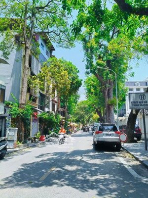 bán đất - tặng nhà 1 tầng - dtsd 105m2 - mặt tiền 8.6m - mặt ngõ - 3 mặt thoáng - 10m ra mặt phố