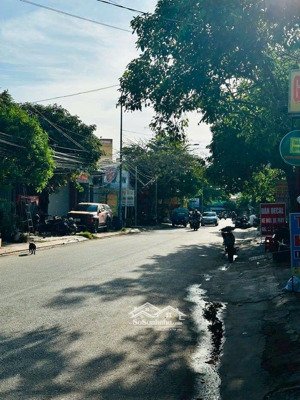 nhỉnh 7 tỷ, mặt tiền sầm uất, 100m2, ngay đỗ xuân hợp, phước long a, quận 9