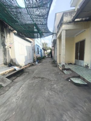 nhà cấp 4 cũ đường 154, p. tân phú, q9 giá 4.2 tỷ diện tích: sử dụng 103m2 (8x13m)