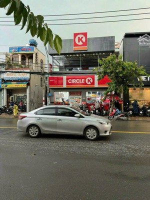 bán nhà mt đặng văn bi, trường thọ, thủ đức. dt: 8 x 15m. hđt: 75 triệu/tháng. giá: 30 tỷ