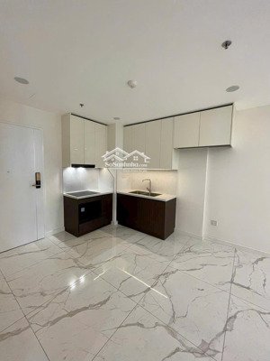 bán gấp căn 70m2 officetel 2pn sunshine sky city q7 view sông.giá bán 3 tỷ 450.giá tốt nhất dự án