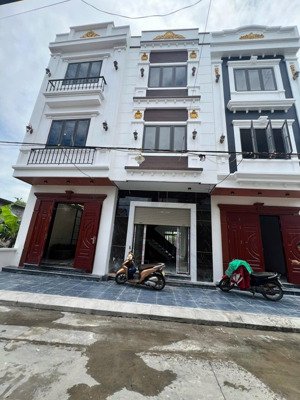 chính chủ cần bán nhà xây độc lập 3 tầng tại tdp tiên sa -hồng tháian dương diện tích 60m2 ô tô đỗ