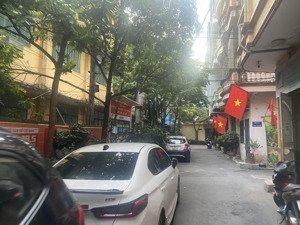 bán nhà hồ tùng mậu cầu giấy ,lô góc thoáng ?dân xây kiên cố ,gần nhiều trường đại học ,sổ đỏ