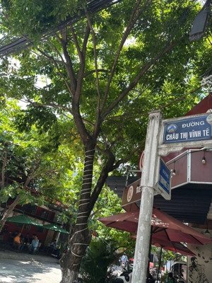 phố tây kinh doanh sầm uất, dòng tiền mạnh, mặt tiền châu thị vĩnh tế, 2 tầng chỉ 26.8 tỷ.