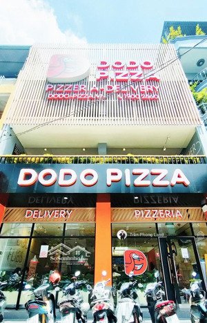 chính chủ gửi cho thuê nhà mặt tiền 133-135 bàu cát, p14, q.tân bình, 8x18m, trệt 3 lầu, 