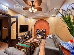 45m - mặt tiền 8.2m - 14.5tỷ - 1 nhà ra mặt phố - phân lô ô tô 7 chỗ đỗ cửa - thiết kế châu âu