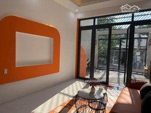 chuyển nơi ở cần bán đất và nhà mới 121m2, mặt đường nhựa 5m, sổ riêng - giá tl chính chủ