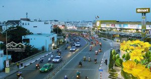 bán nhà mặt tiền đường 496 dương quảng hàm p6 gv . lh/ điệp 