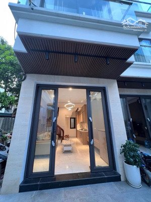 bán nhà phố kim giang, gần đh thăng long, 38m2*4t, ngõ thông, lô góc, chỉ 8,95 tỷ