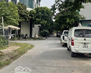 bán đất tái định cư lô góc đại áng - ngay trường học - ngay uỷ ban xã ngọc hồi - đường congteno