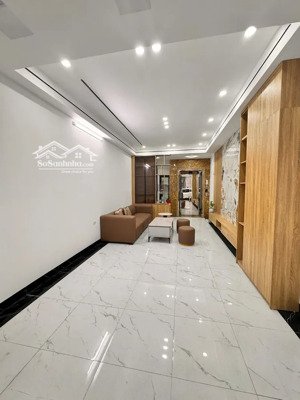 bán nhà 6 t diện tích 44m, mặt tiền 3.8m giá 15.8 tỷ ô tô ngủ trong nhà phùng chí kiên cầu giấy