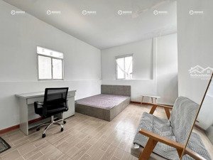 chdv full nội thất studio cửa sổ cực thoáng ngay sân bay