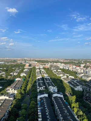 cần bán căn 2 ngủ toà c westbay tầng 22 hướng đông nam view nhà phố giá 2.89 tỷ