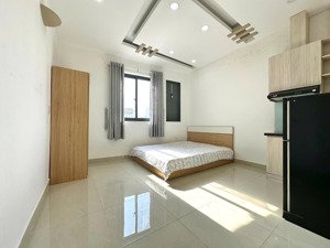 cho thuê studio full nội thất cửa sổ lớn ở hoà hưng quận 10