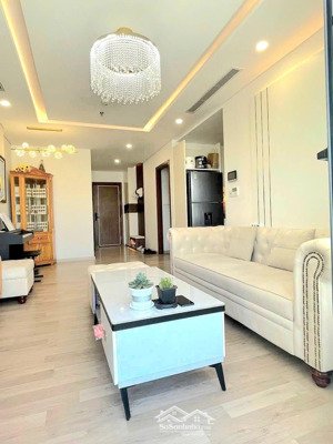 cần cho thuê căn hộ 2 phòng ngủ ct1 river side luxury.
