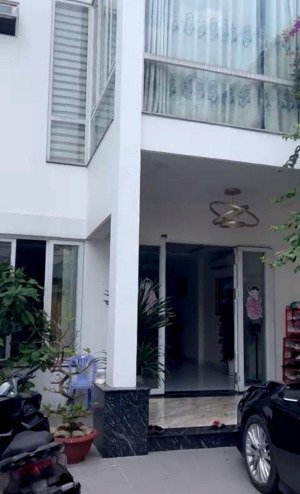 siêu biệt thự 200m2 mt khu vip bầu cát phường 14 - tân bình. chỉ 40 tỷ.