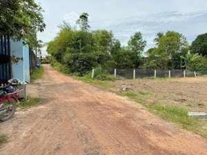 chính chủ bán gấp 2 lô liền kề (14x20.7) hưng thuận, trảng bàng, tây ninh, full thổ cư, có bán lẻ