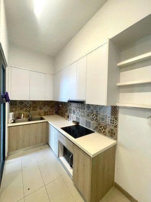 chủ nhà cần bán căn hộ 72m hai phòng ngủ siêu đẹp lake2 aquabay ecopark hướng nam 