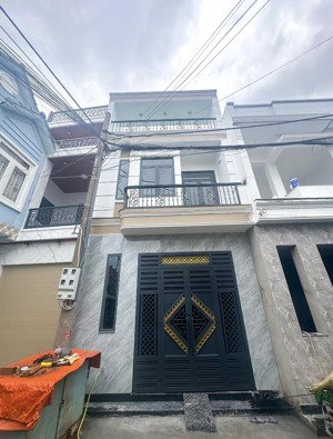 chủ gởi bán 2 căn nhà 1 trệt 1 lầu (hoàn công) ngay đường hoàng minh chánh p.hoá an. giá chỉ 3,2 tỷ