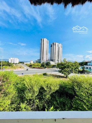 cần tiền nên chủ muốn ra nhanh lô góc khu hòn sện sát đường phạm văn đồng