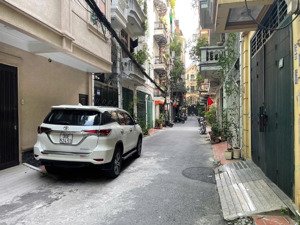 siêu phẩm trình làng đỗ quang hoàng đạo thúy nguyễn thị định ô tô tránh vỉa hè 45m mt ~5m 17.5 tỷ