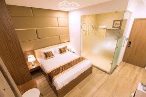 bán gấp nhà hxh - hẻm 391 sư vạn hạnh. q10. dt: 4x20m, hầm 4 lầu, 14p. gía bán 29,5 tỷ tl