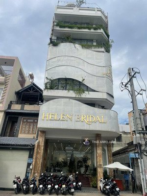 ngay nhà ga t3. bán toà nhà mặt tiền hoàng hoa thám. 360m2 (8x45m), hầm 8 tầng. giá: 77,5 tỷ